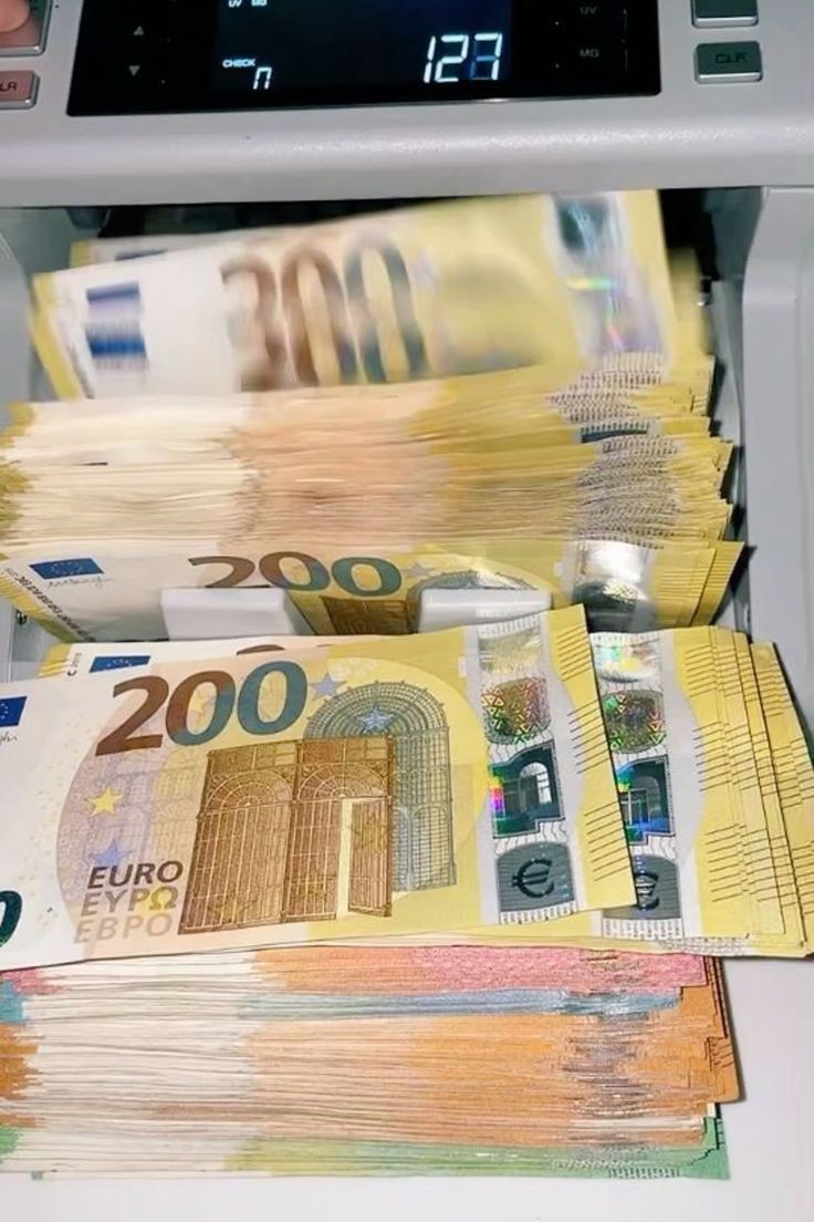 100's usa dollar notes (copy) 100's usa dollar notes (copy)