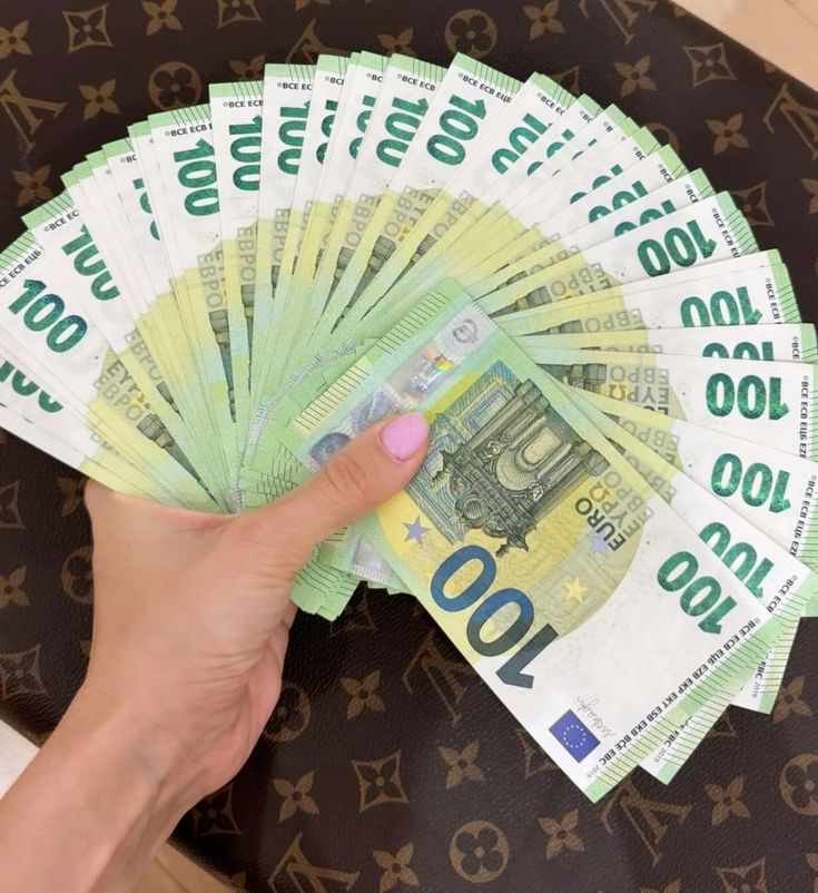 100's usa dollar notes (copy) 100's usa dollar notes (copy)