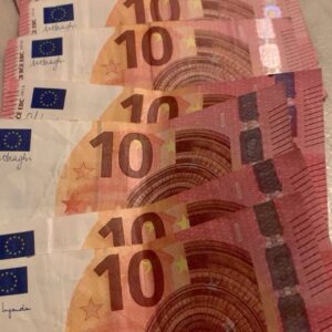 Home 100's australian dollar notes